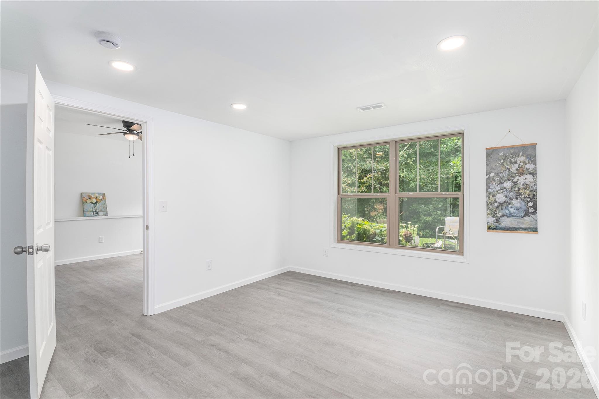 Lower Level Bedroom, lots of light and space - 5 Declan Drive, Weaverville