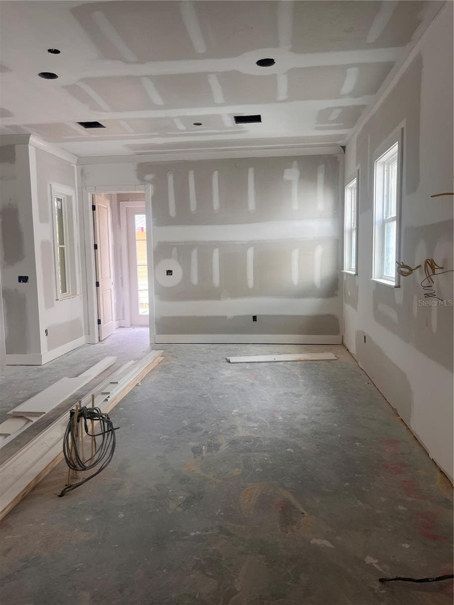 Kitchen View and exit to backyard - 485 11TH AVE N, ST PETERSBURG