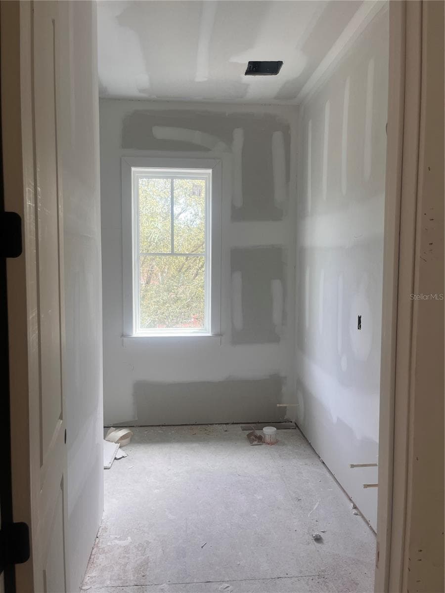 Shared bathroom upstairs - 485 11TH AVE N, ST PETERSBURG