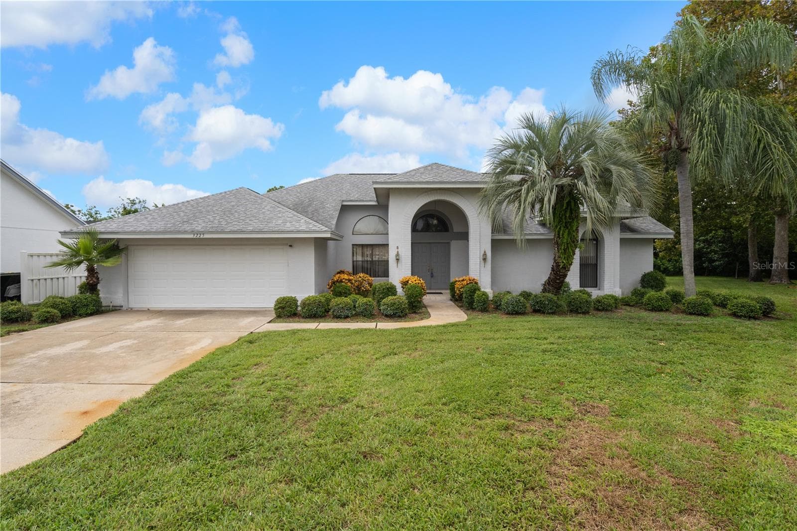 3225 GLENWOOD CIR