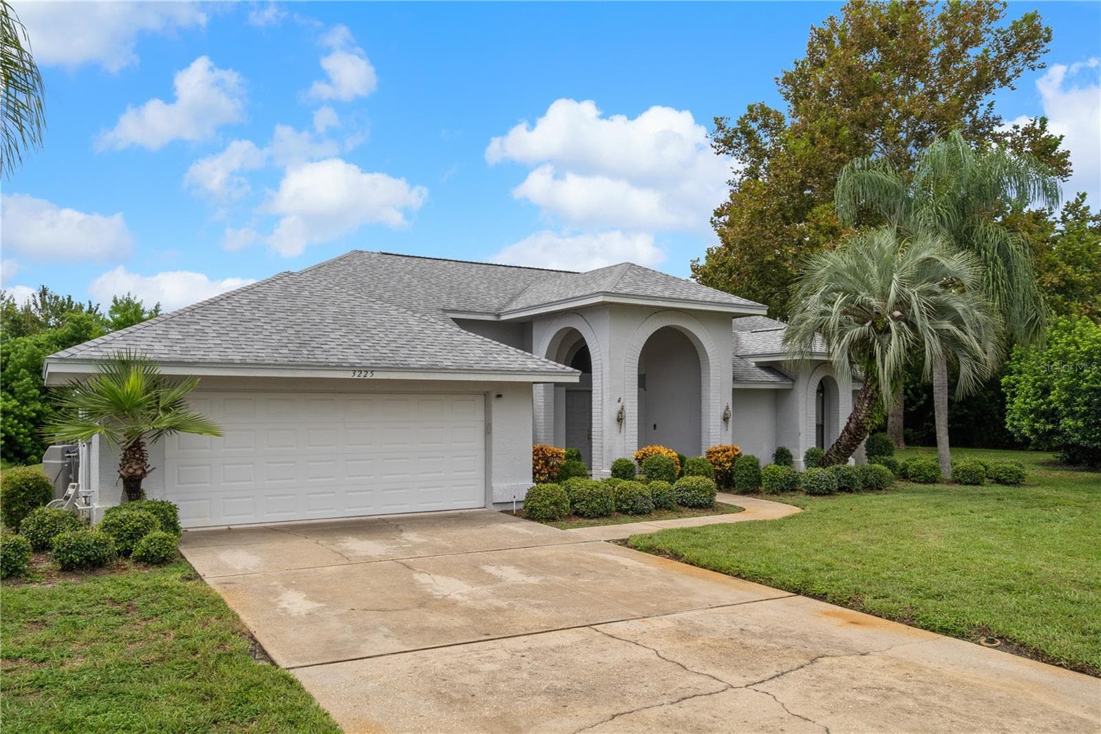 Single Family Residence at 3225 GLENWOOD CIR, HOLIDAY, photo 3 of 60