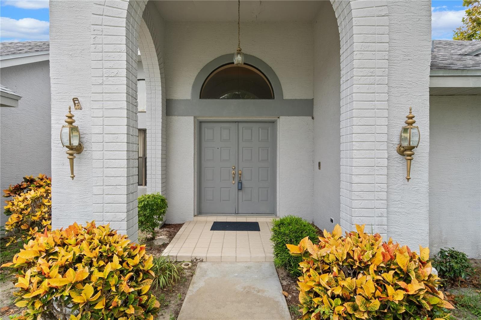Single Family Residence at 3225 GLENWOOD CIR, HOLIDAY, photo 4 of 60