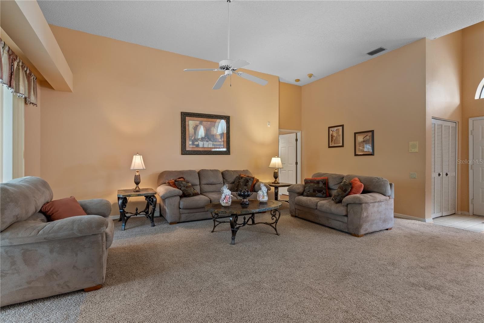 Single Family Residence at 3225 GLENWOOD CIR, HOLIDAY, photo 10 of 60
