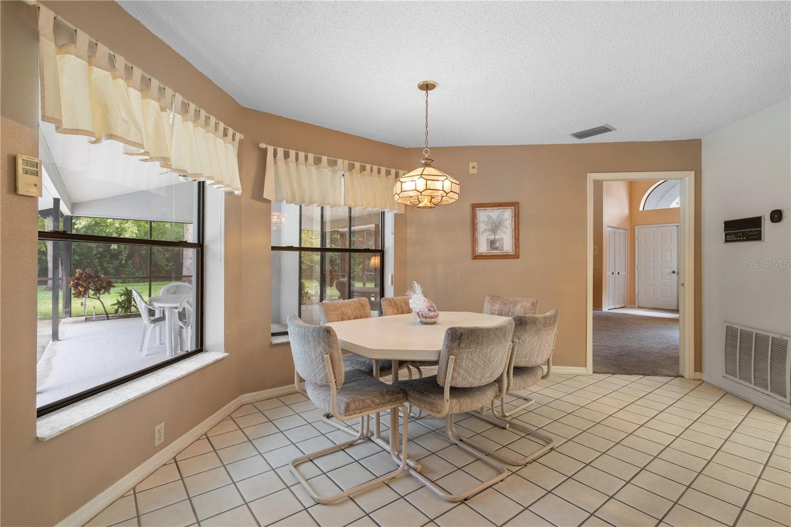 Single Family Residence at 3225 GLENWOOD CIR, HOLIDAY, photo 15 of 60