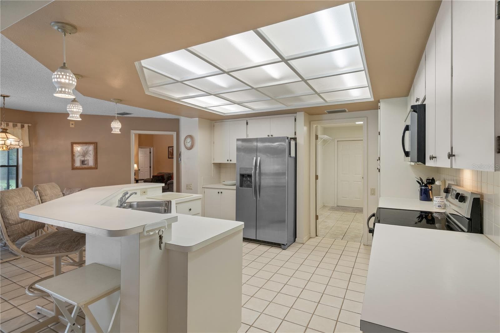 Single Family Residence at 3225 GLENWOOD CIR, HOLIDAY, photo 16 of 60