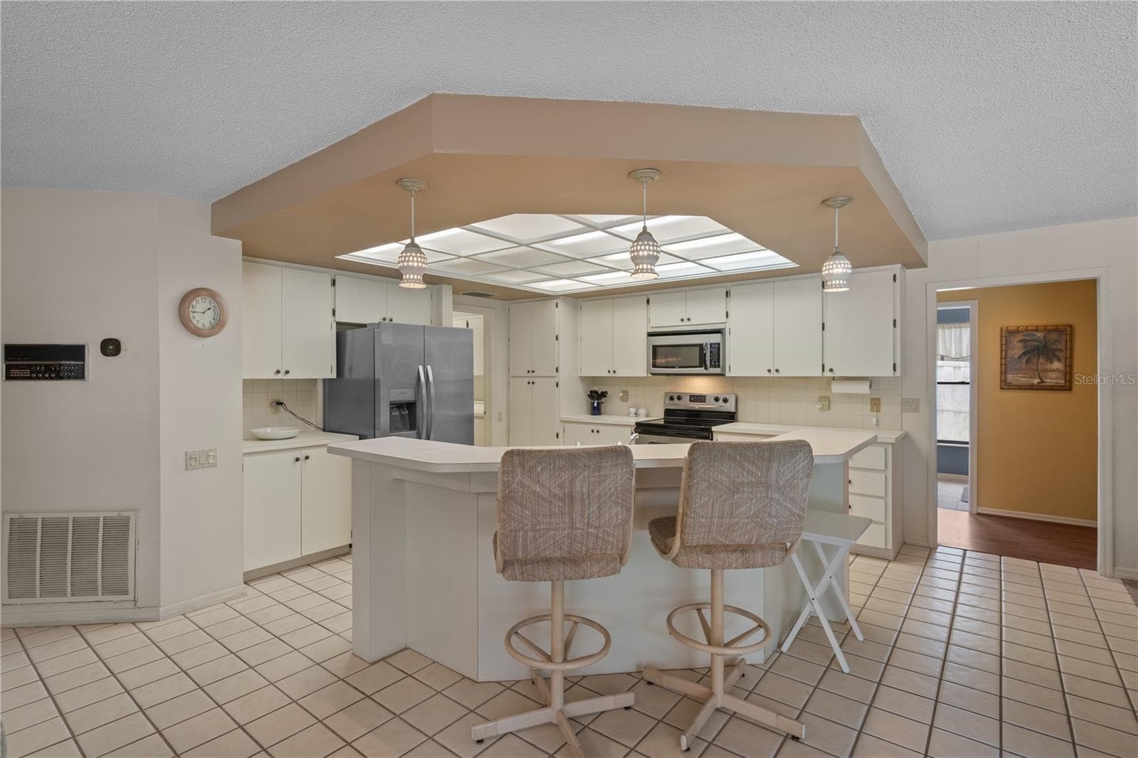Single Family Residence at 3225 GLENWOOD CIR, HOLIDAY, photo 17 of 60