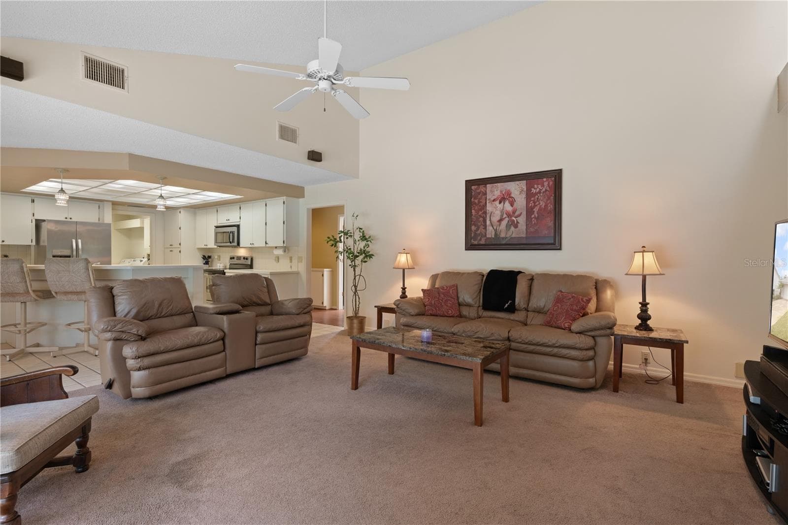 Single Family Residence at 3225 GLENWOOD CIR, HOLIDAY, photo 25 of 60