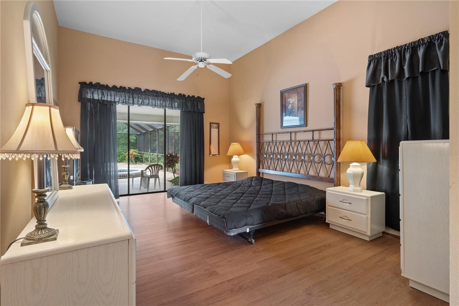 Single Family Residence at 3225 GLENWOOD CIR, HOLIDAY, photo 27 of 60