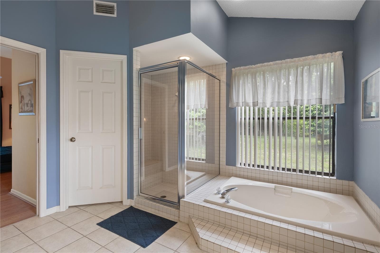 Single Family Residence at 3225 GLENWOOD CIR, HOLIDAY, photo 32 of 60