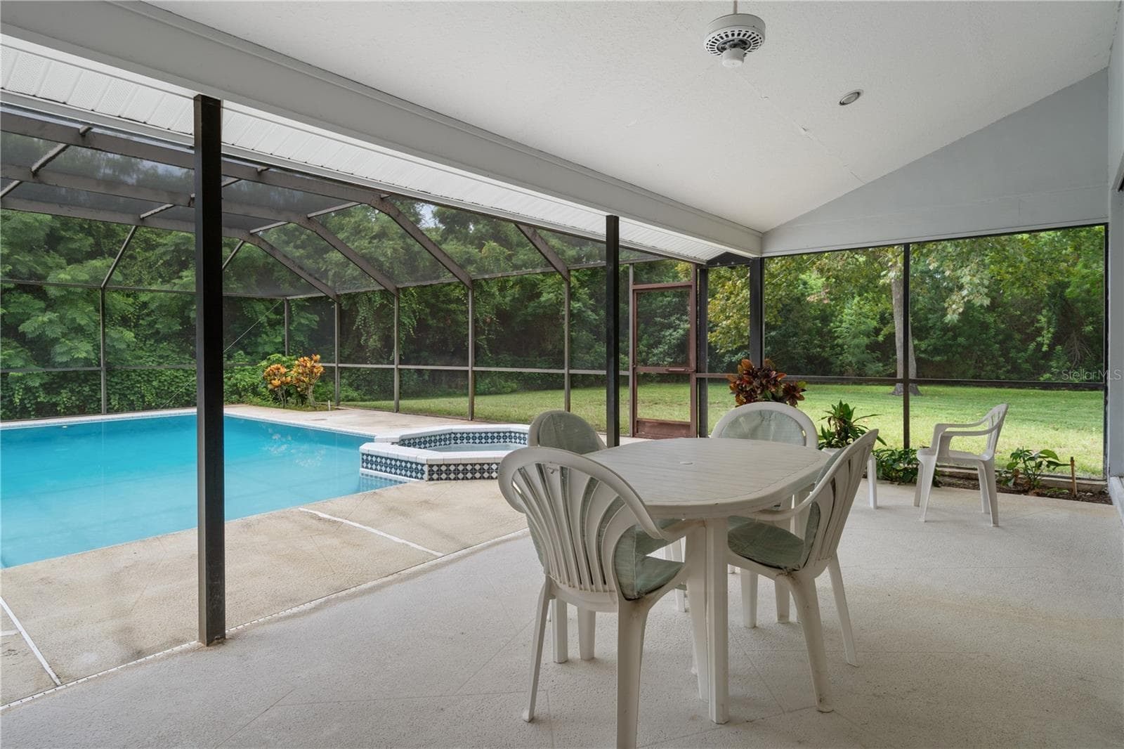 Single Family Residence at 3225 GLENWOOD CIR, HOLIDAY, photo 52 of 60