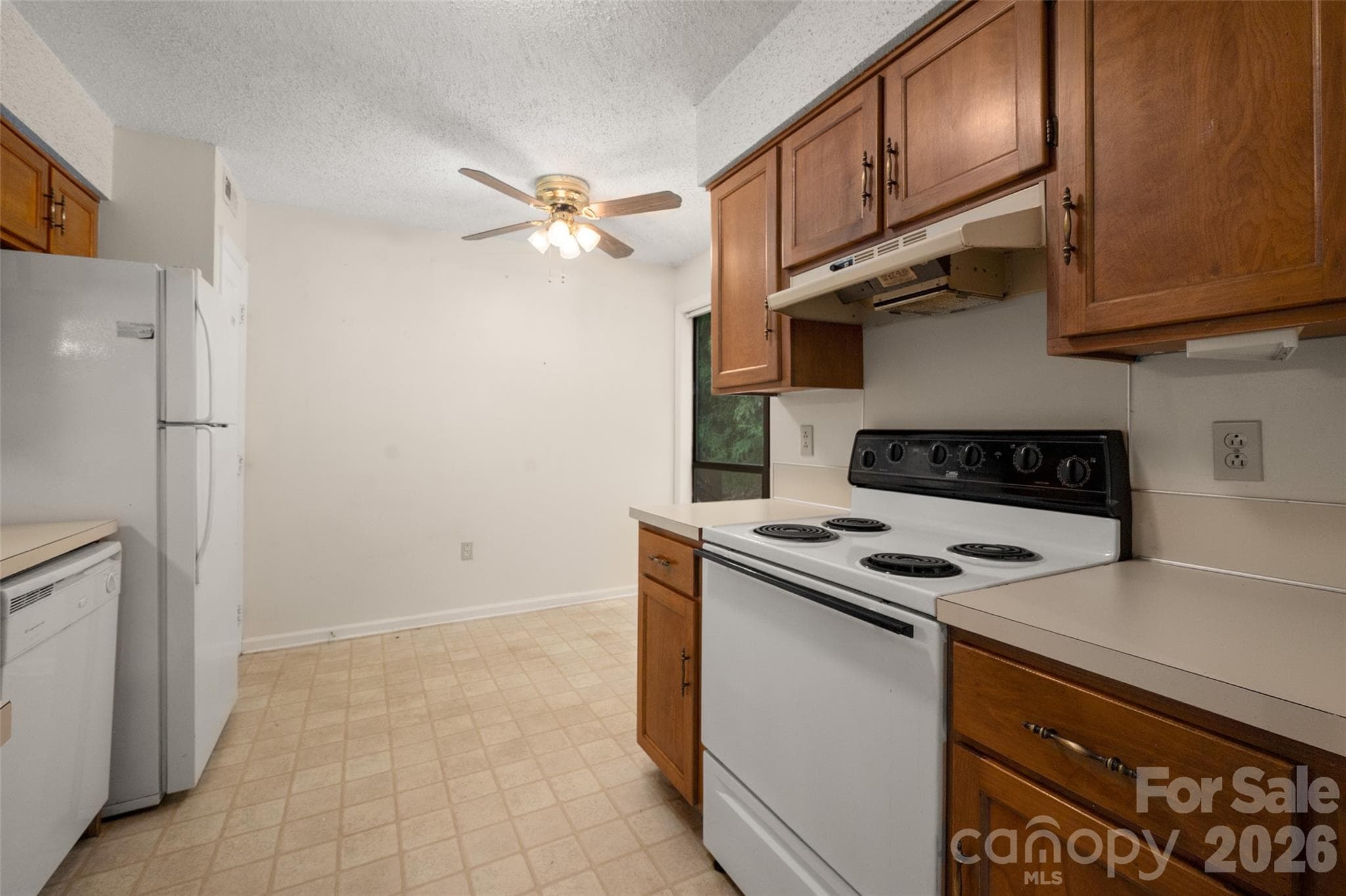 Condominium at 7203 Winery Lane, Charlotte, photo 13 of 38