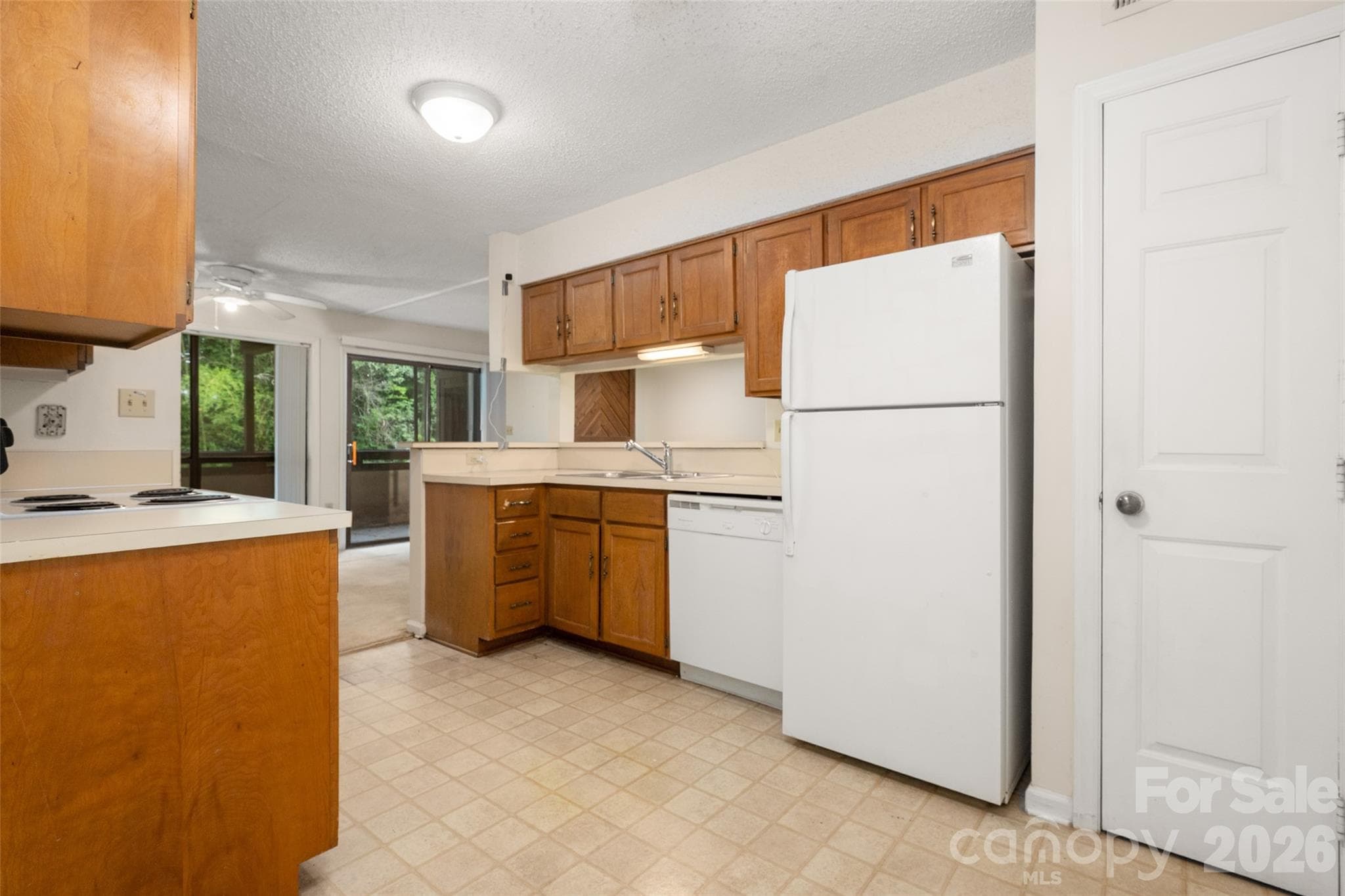 Condominium at 7203 Winery Lane, Charlotte, photo 15 of 38