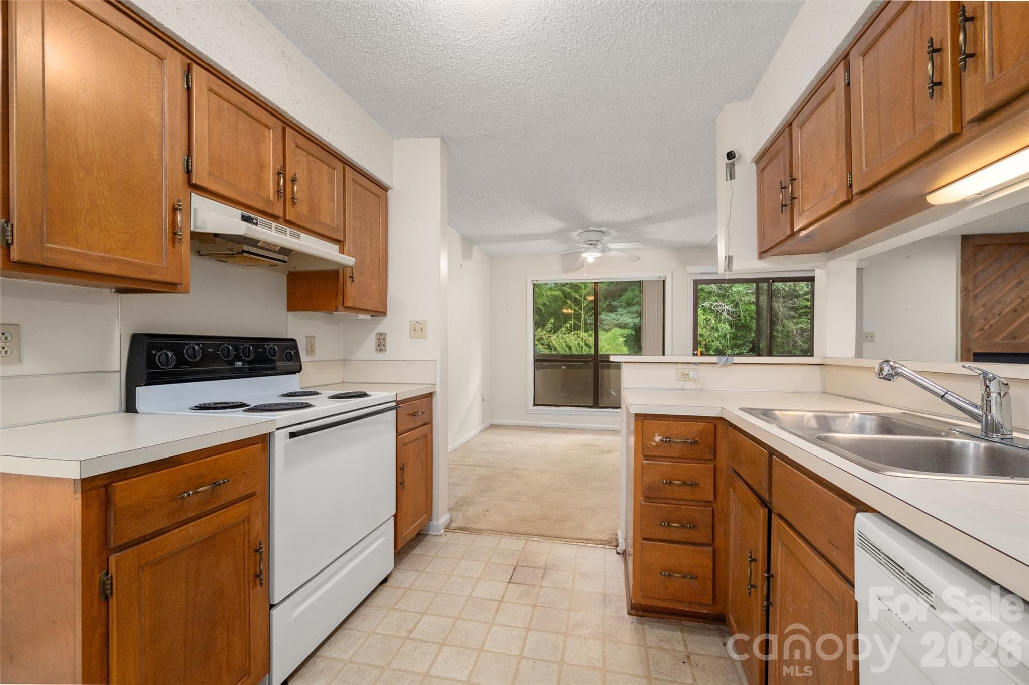 Condominium at 7203 Winery Lane, Charlotte, photo 17 of 38