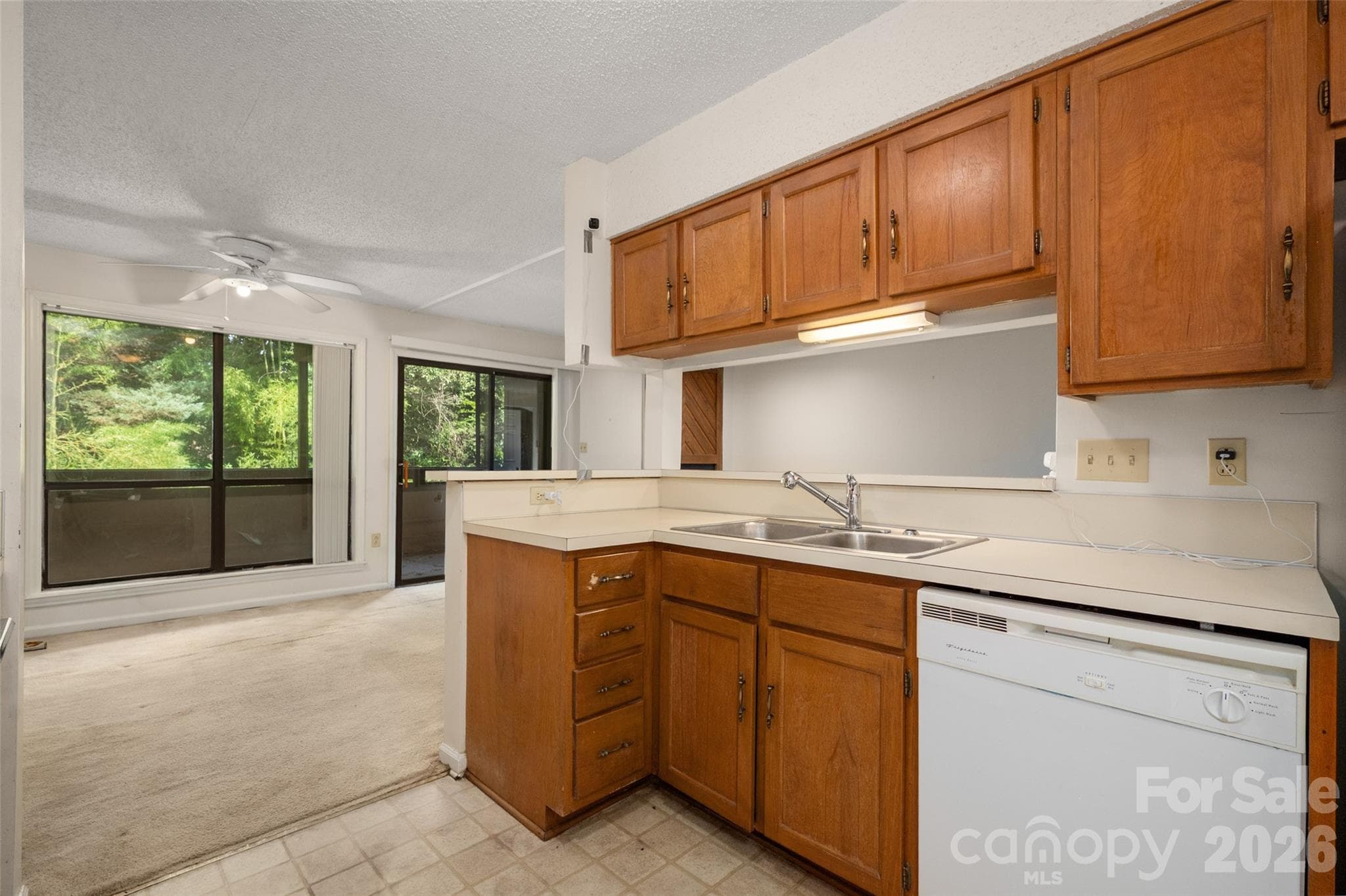 Condominium at 7203 Winery Lane, Charlotte, photo 18 of 38