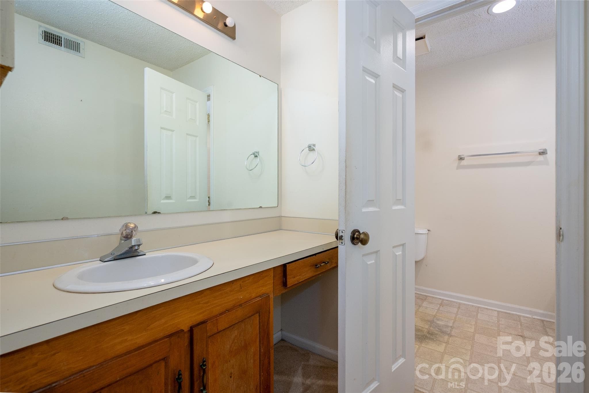 Condominium at 7203 Winery Lane, Charlotte, photo 23 of 38