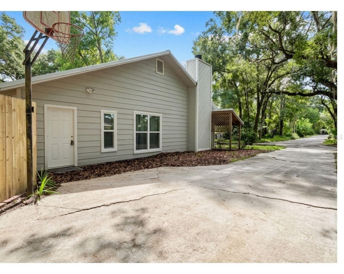 Single Family Residence at 731 NW 37TH ST, GAINESVILLE, photo 42 of 45
