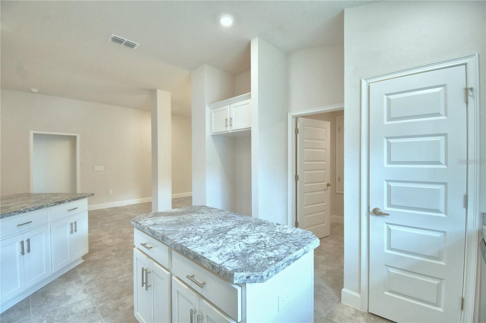 Photos are of a finished 2200 example. Colors and finishes may vary. Not actual home. - 3644 LINDBERGH ST, LAKELAND