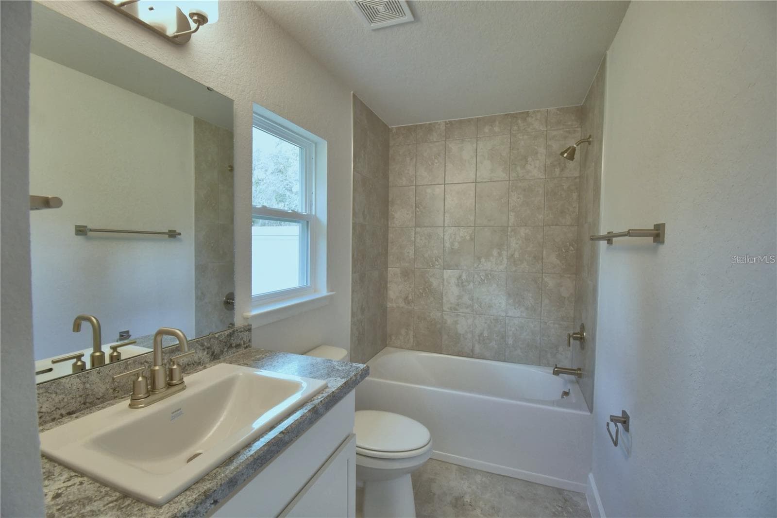 Photos are of a finished 2200 example. Colors and finishes may vary. Not actual home. - 3644 LINDBERGH ST, LAKELAND
