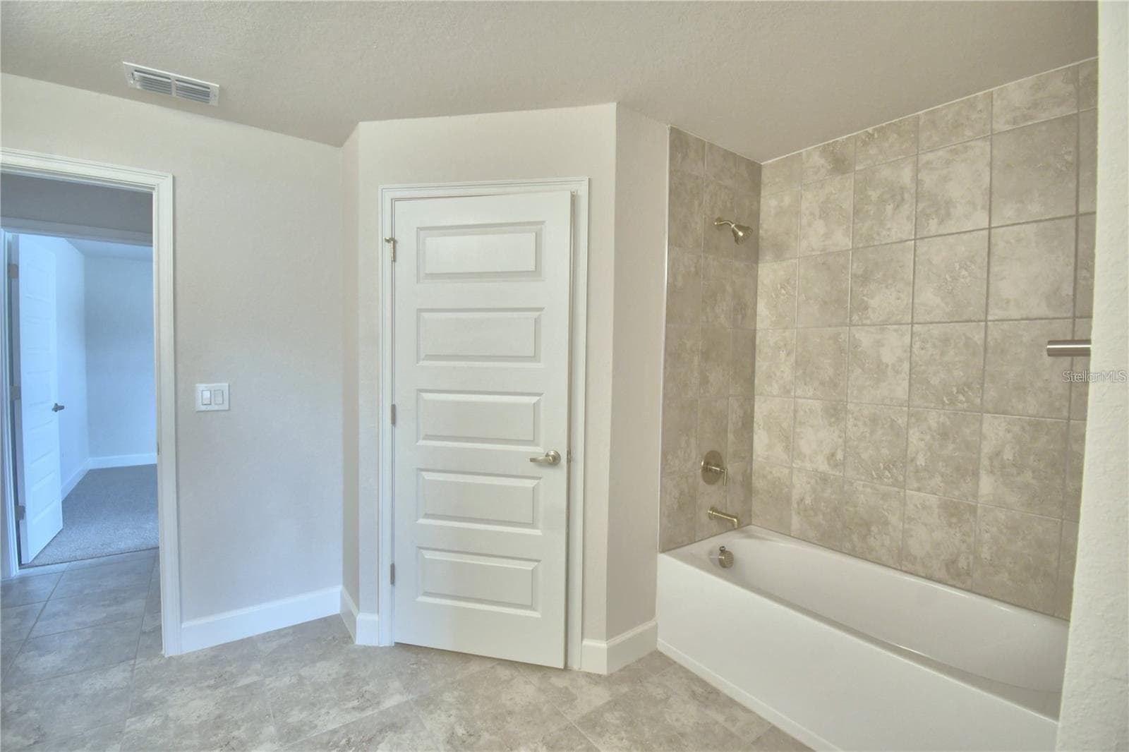 Photos are of a finished 2200 example. Colors and finishes may vary. Not actual home. - 3644 LINDBERGH ST, LAKELAND