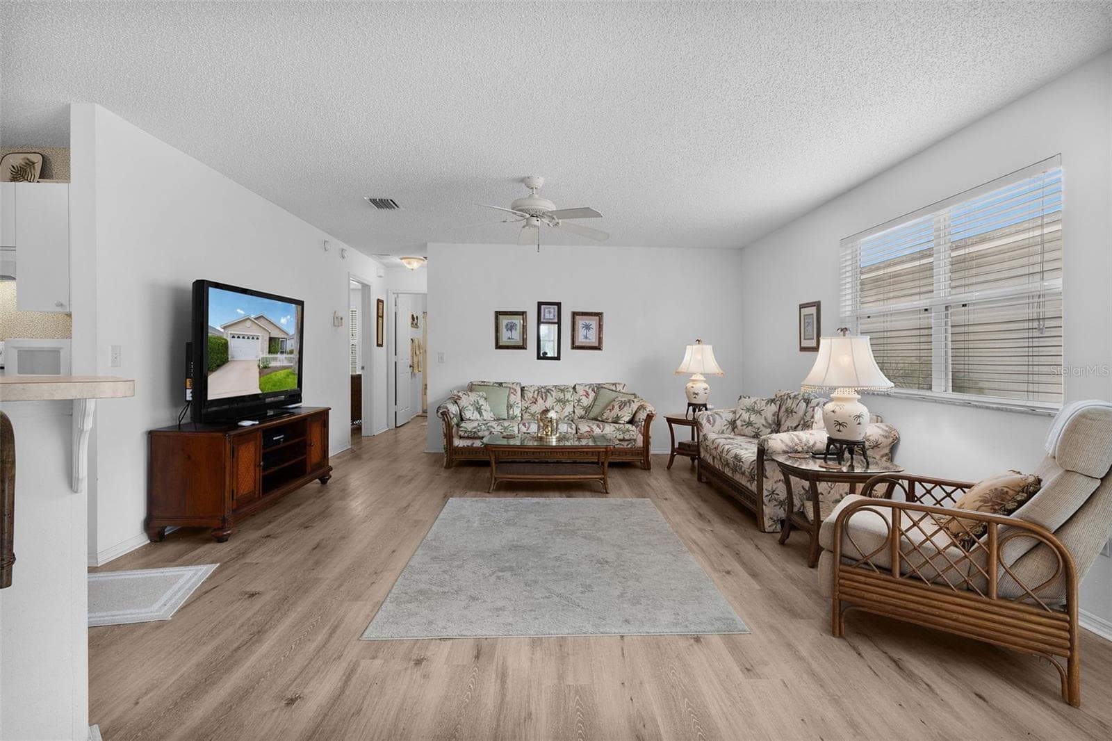 Villa at 17362 SE 78TH HARMONY CIR, THE VILLAGES, photo 7 of 36