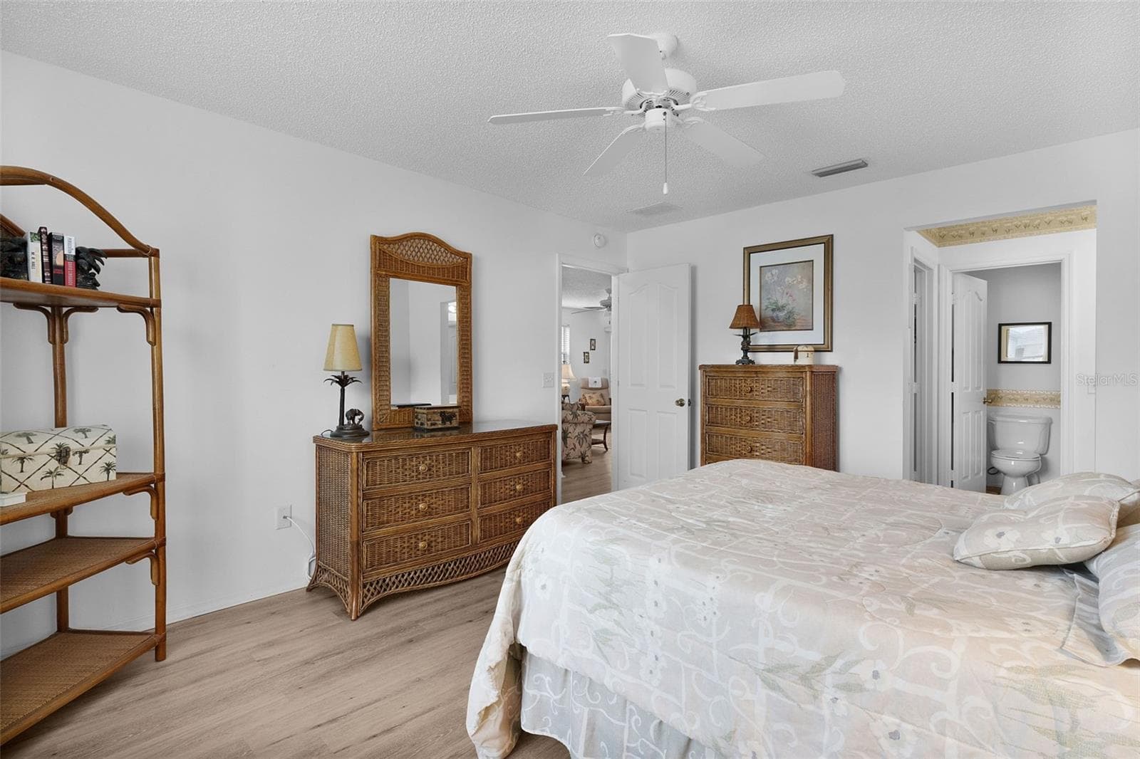 Villa at 17362 SE 78TH HARMONY CIR, THE VILLAGES, photo 20 of 36