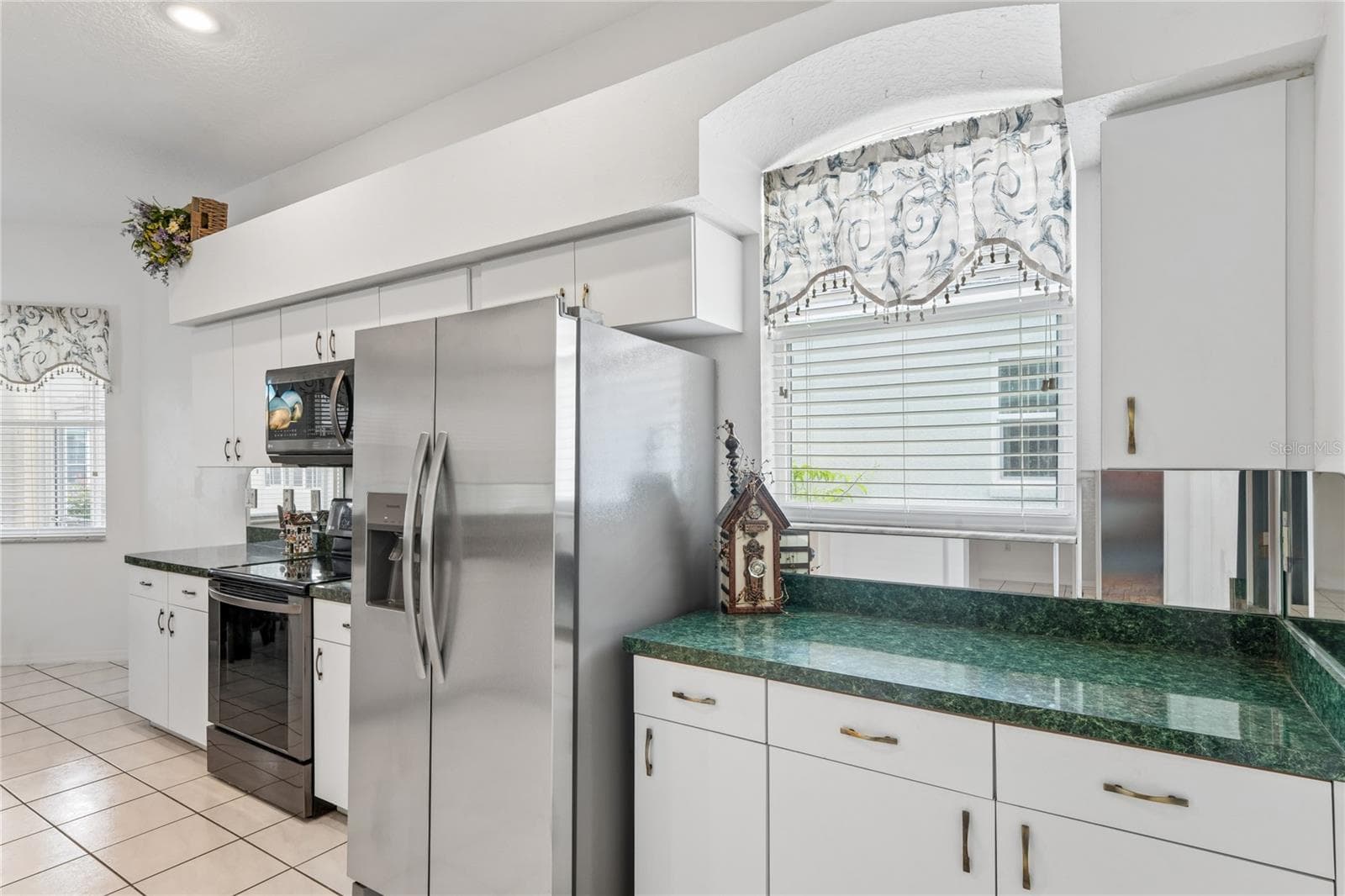 NEW REFRIGERATOR - SUMMERTREE PRCL 03A PH 02, NEW PORT RICHEY