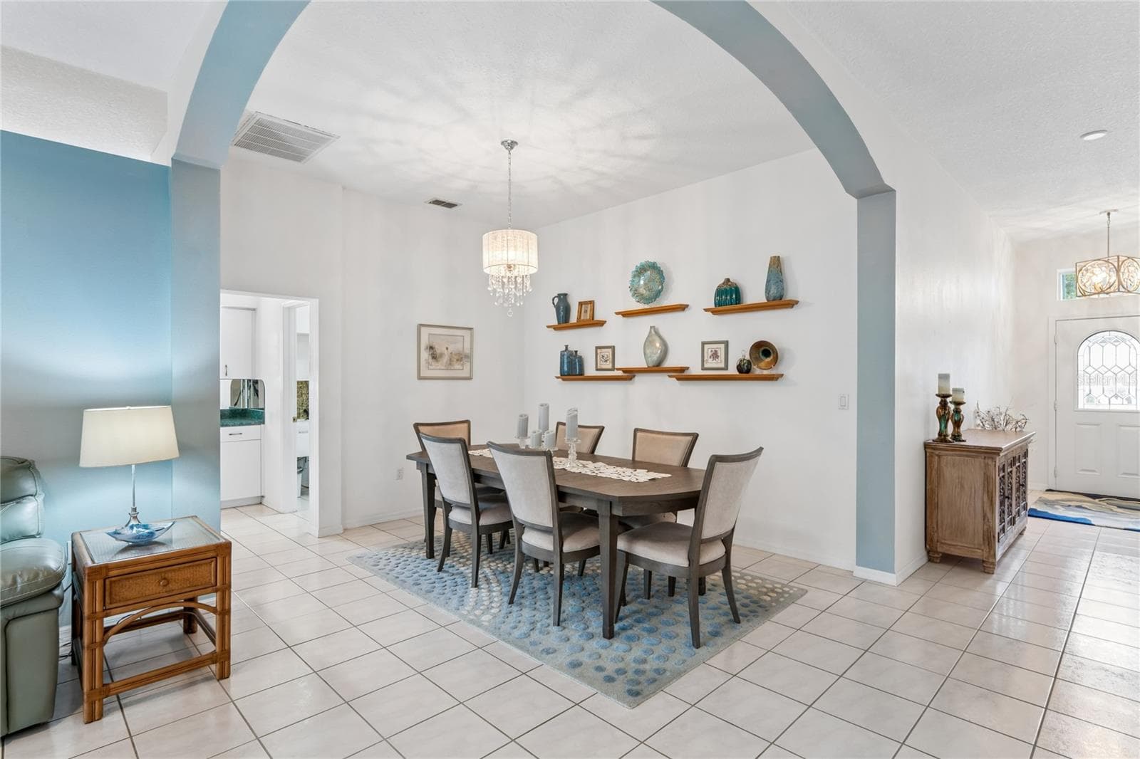 DINING ROOM IS LARGE ENOUGH FOR HOLIDAY DINNERS - SUMMERTREE PRCL 03A PH 02, NEW PORT RICHEY