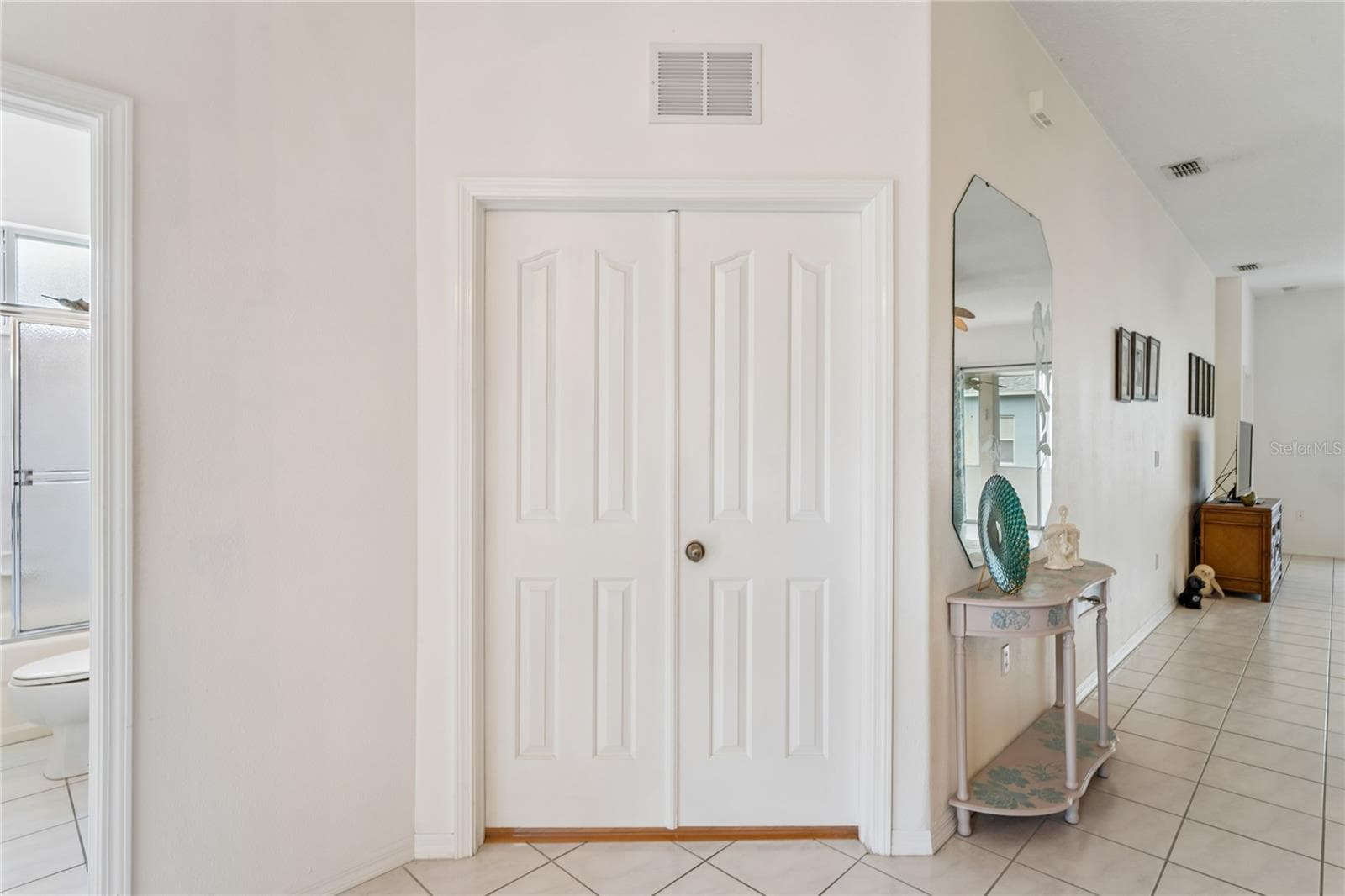 CONVENIENT CLOSET IN FOYER AREA - SUMMERTREE PRCL 03A PH 02, NEW PORT RICHEY