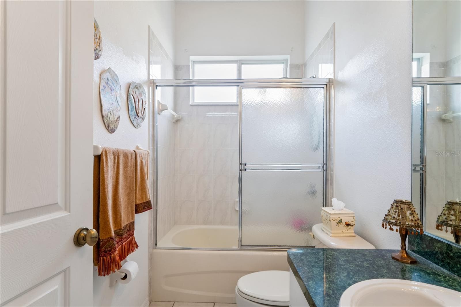 SOAKING TUB AND SHOWER IN GUEST BATH - SUMMERTREE PRCL 03A PH 02, NEW PORT RICHEY