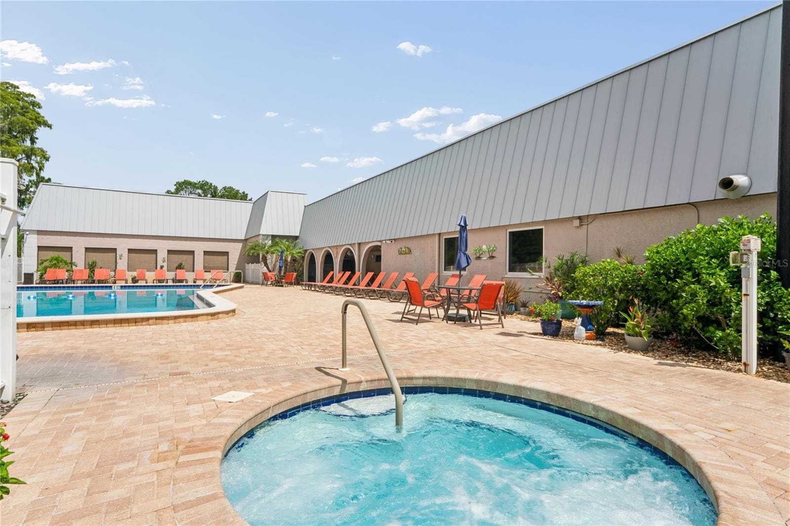 HOT TUB IN THE POOL AREA - SUMMERTREE PRCL 03A PH 02, NEW PORT RICHEY