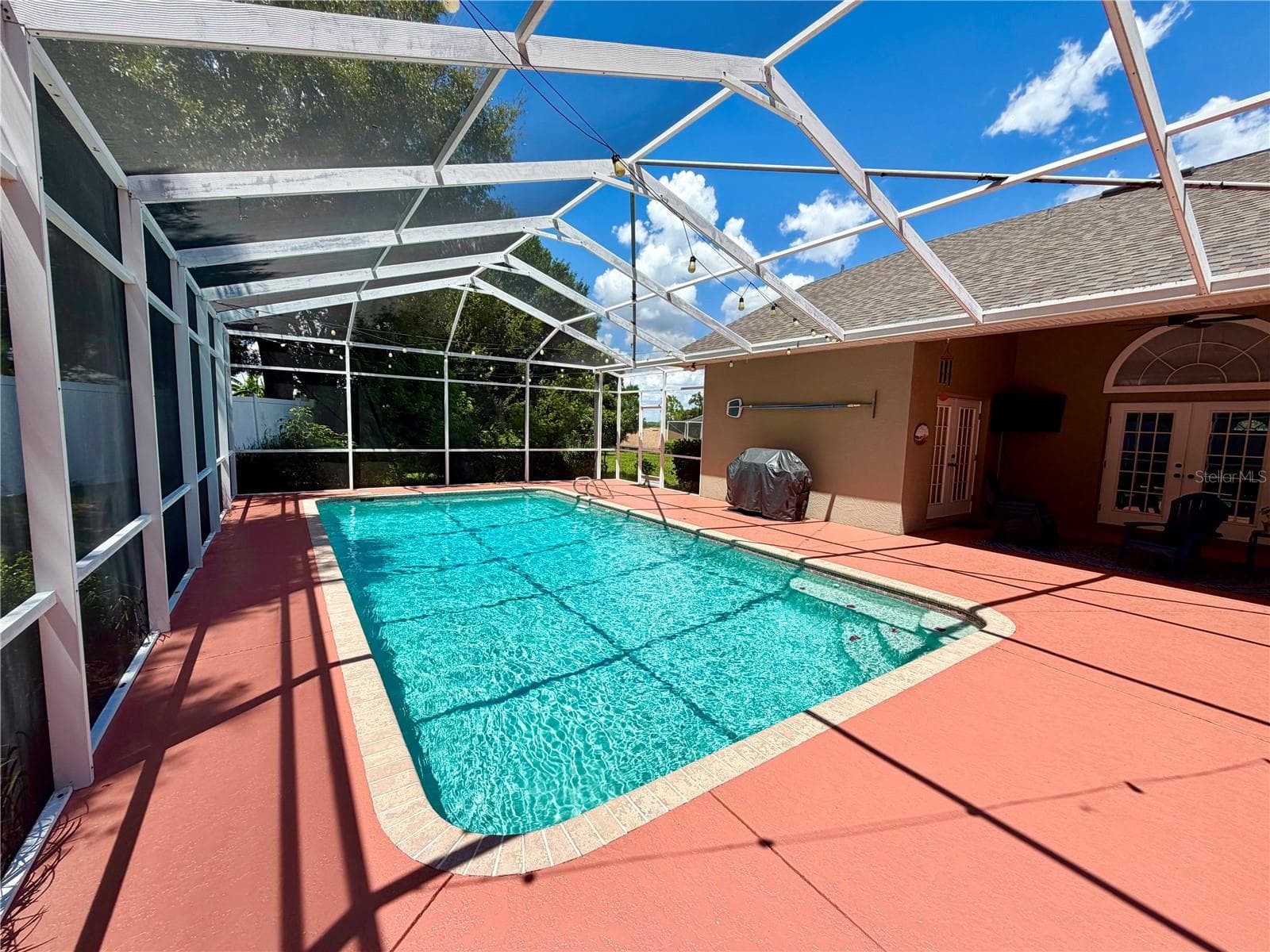 Single Family Residence at 405 VALLEY CT, WINTER HAVEN, photo 19 of 88