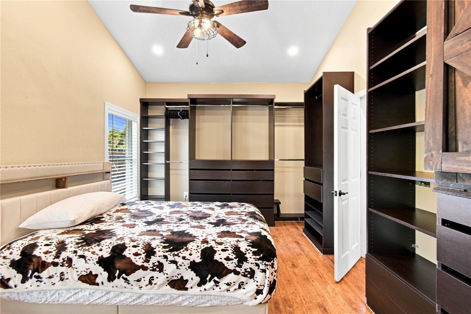 Single Family Residence at 16140 DENHAM CT, CLERMONT, photo 23 of 68