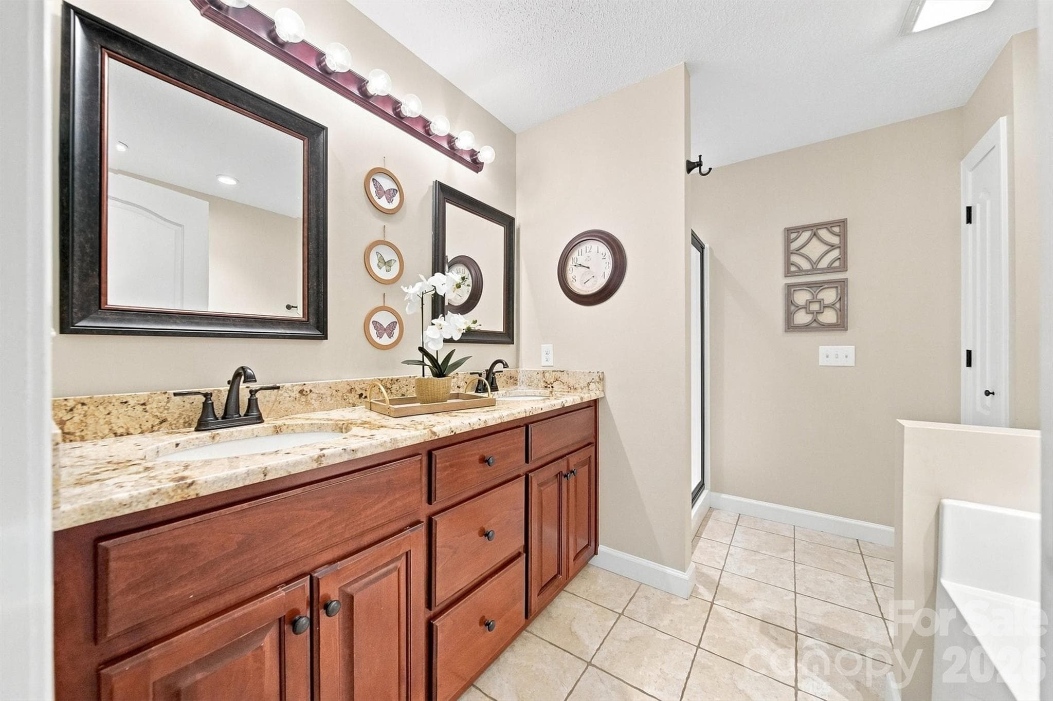 Single Family Residence at 6011 Dockside Drive, Hickory, photo 24 of 48