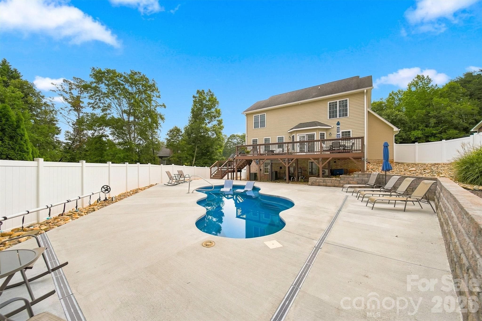 Single Family Residence at 6011 Dockside Drive, Hickory, photo 39 of 48
