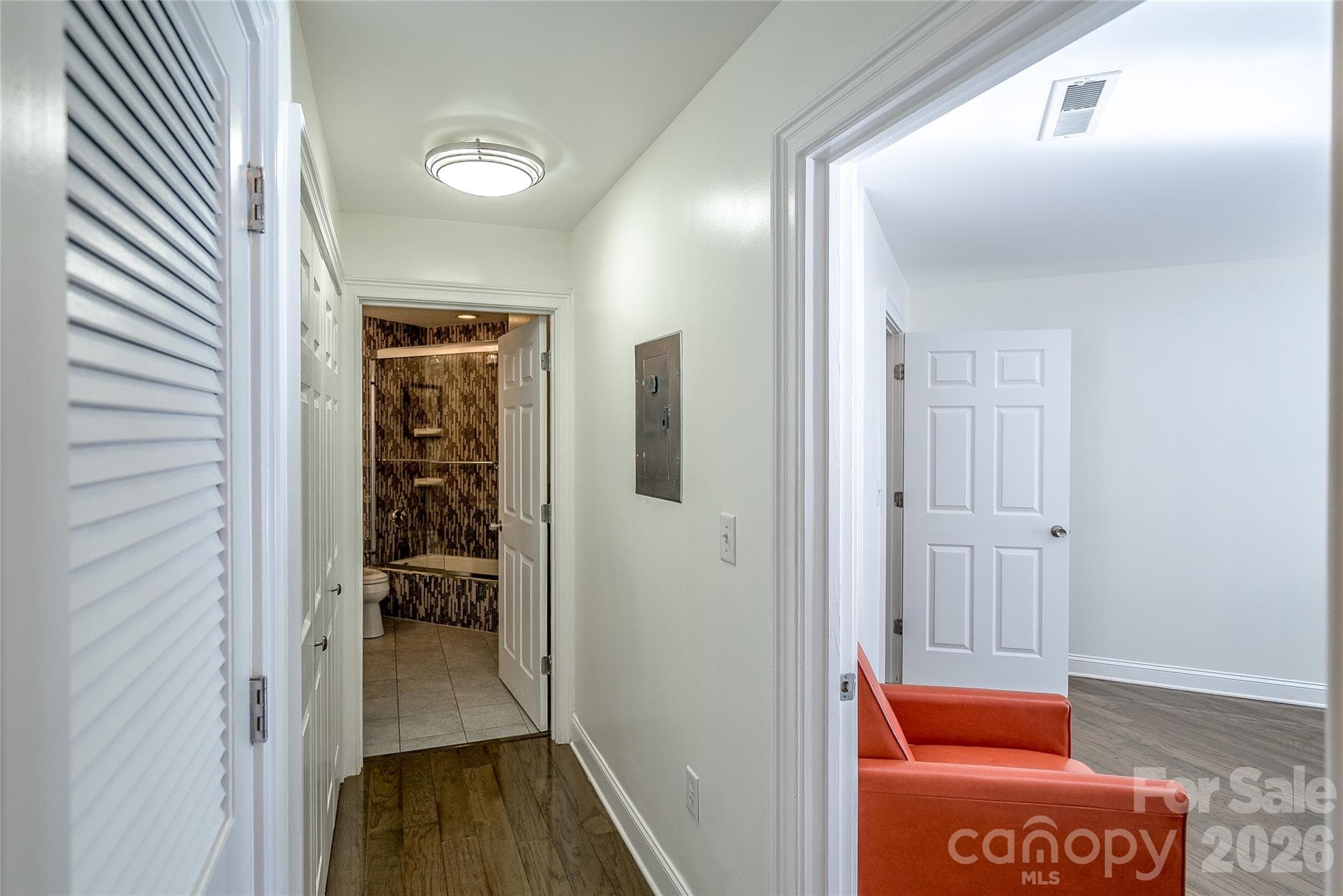Condominium at 718 W Trade Street, Charlotte, photo 14 of 41