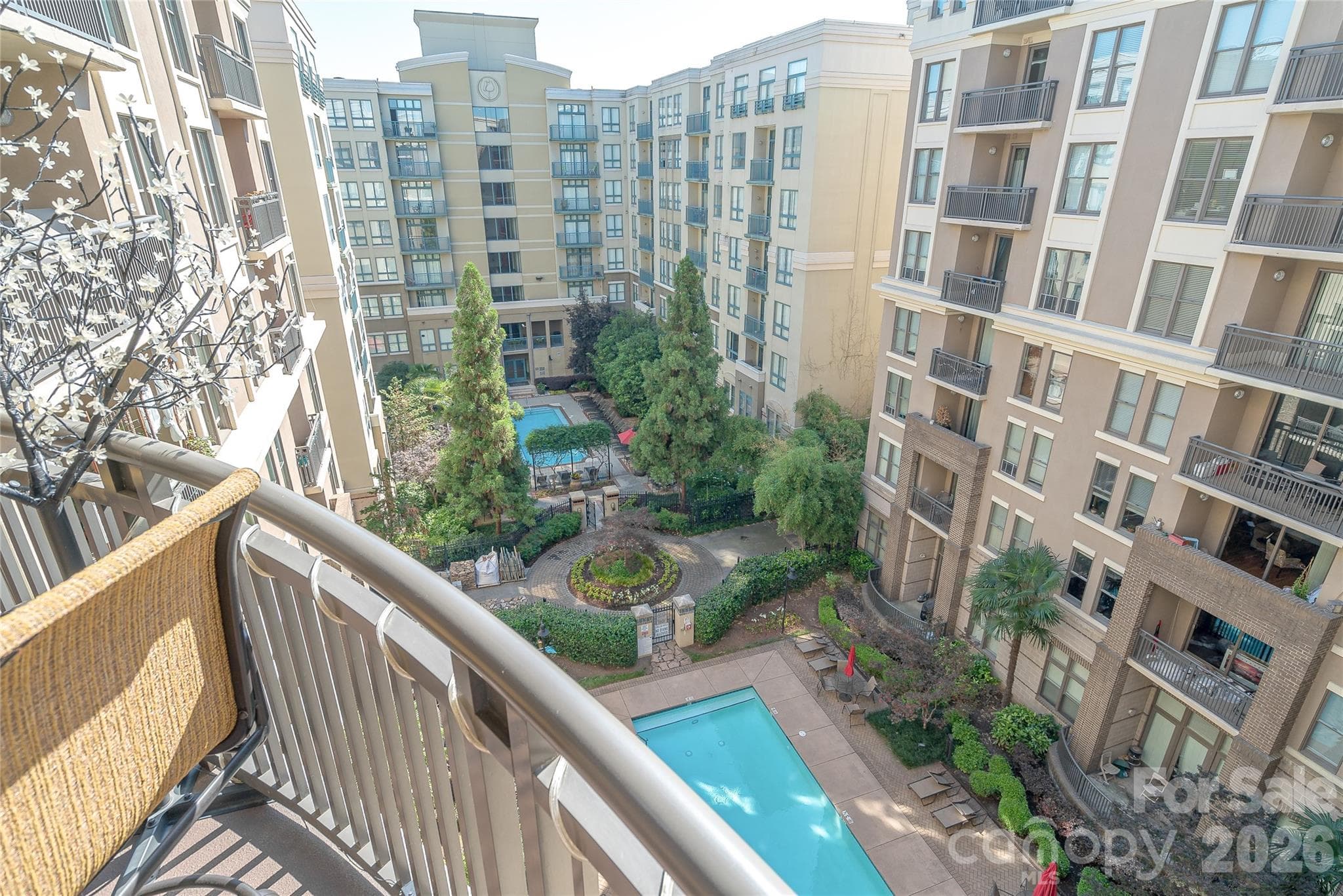 Condominium at 718 W Trade Street, Charlotte, photo 20 of 41
