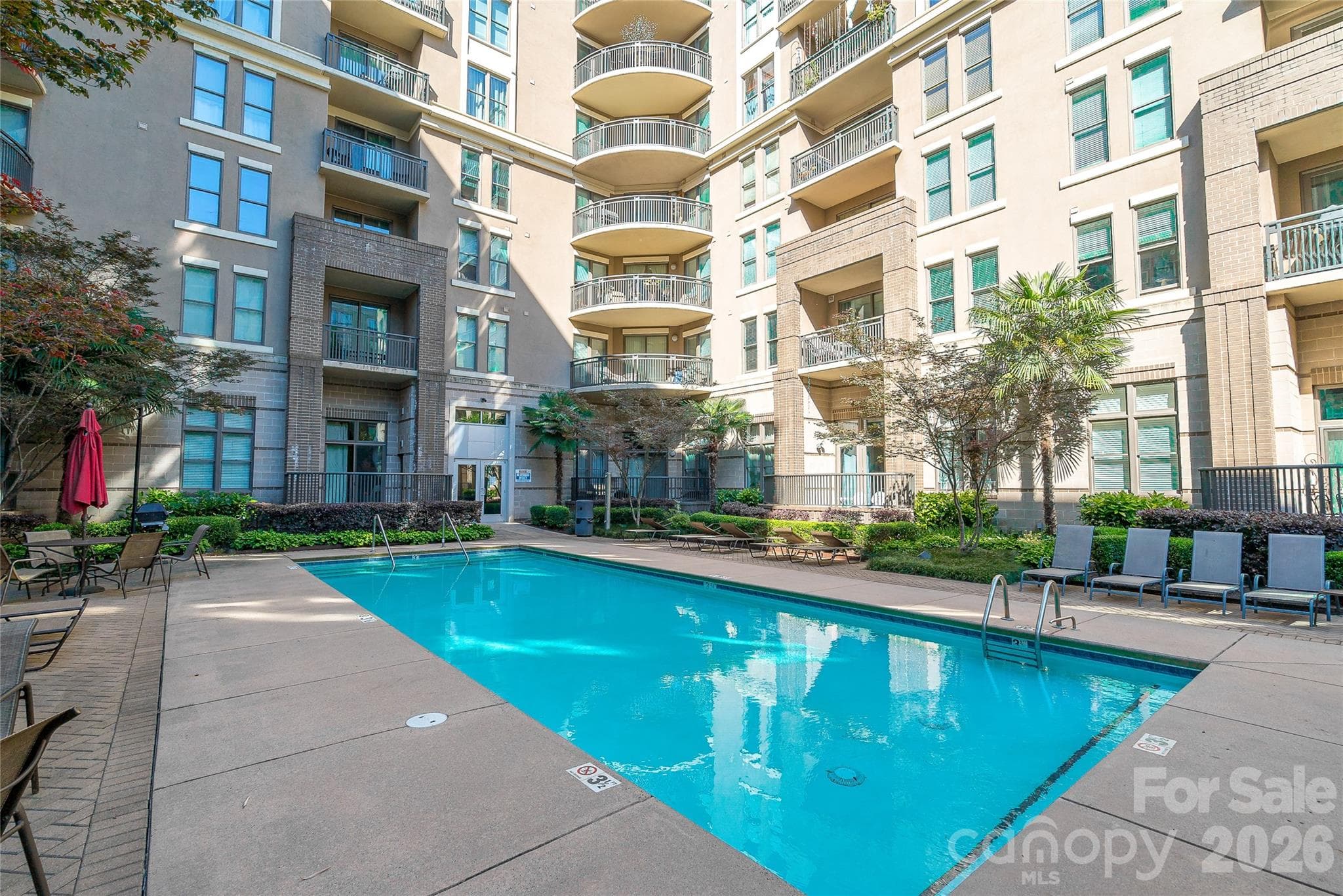 Condominium at 718 W Trade Street, Charlotte, photo 23 of 41