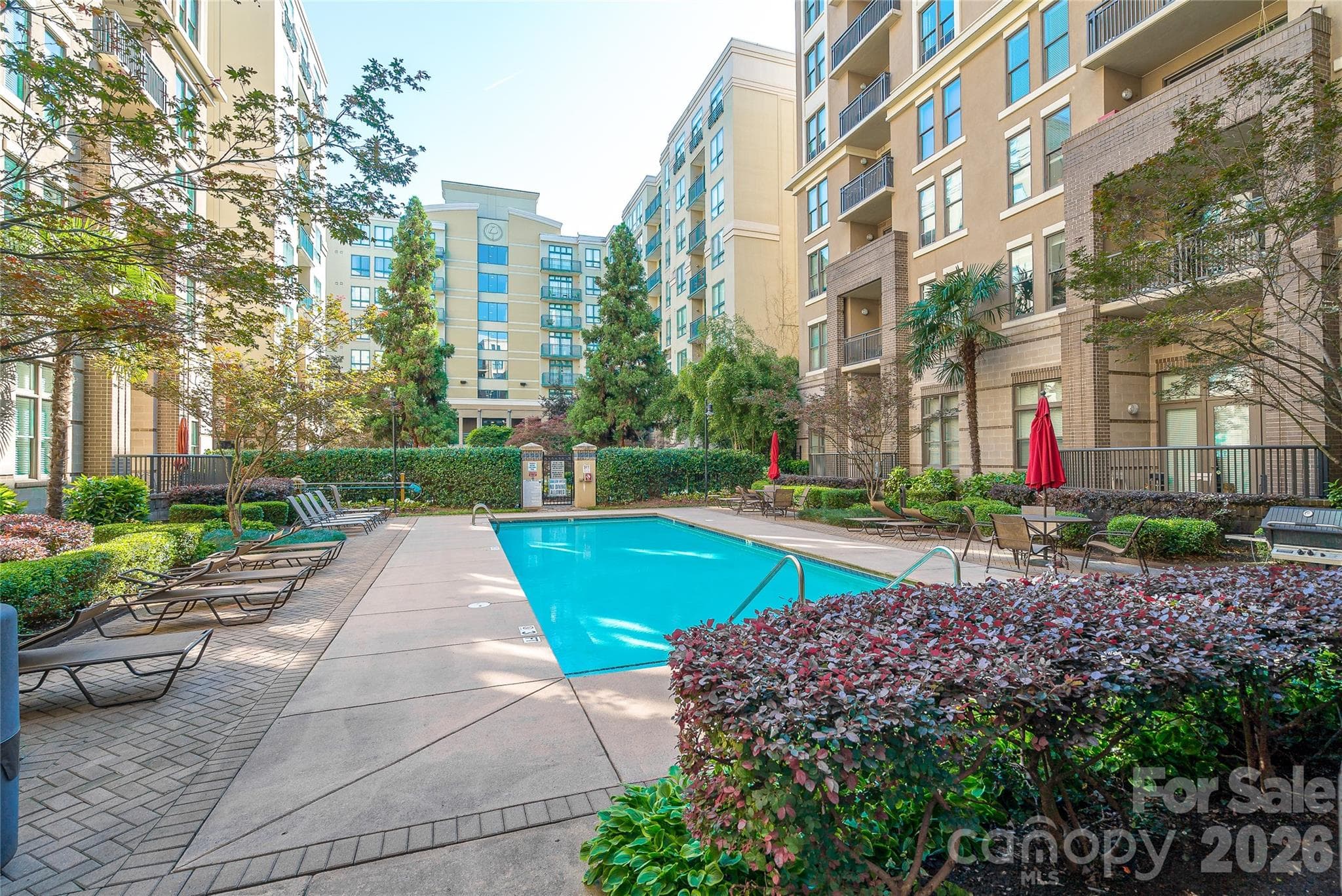 Condominium at 718 W Trade Street, Charlotte, photo 24 of 41
