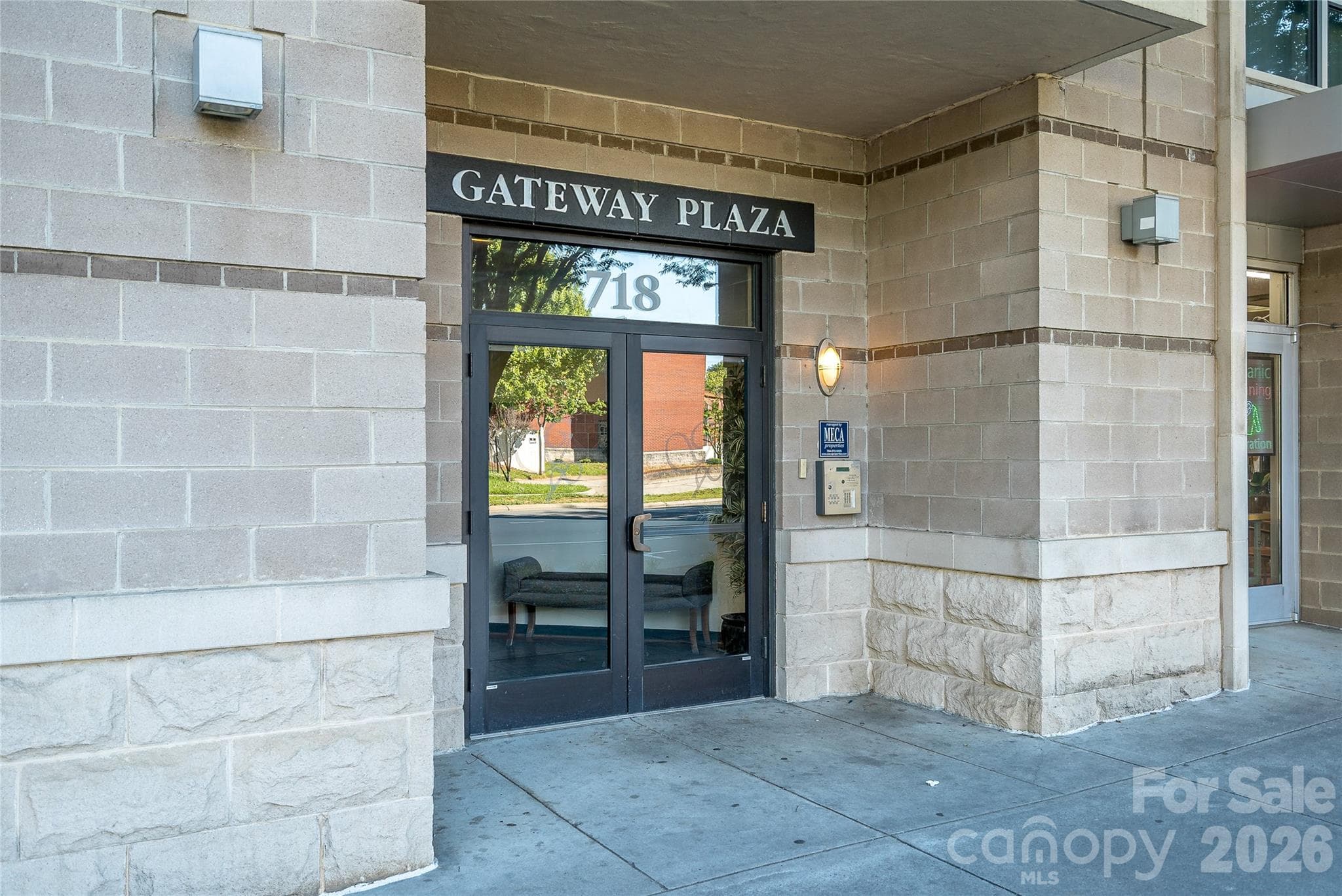 Condominium at 718 W Trade Street, Charlotte, photo 30 of 41