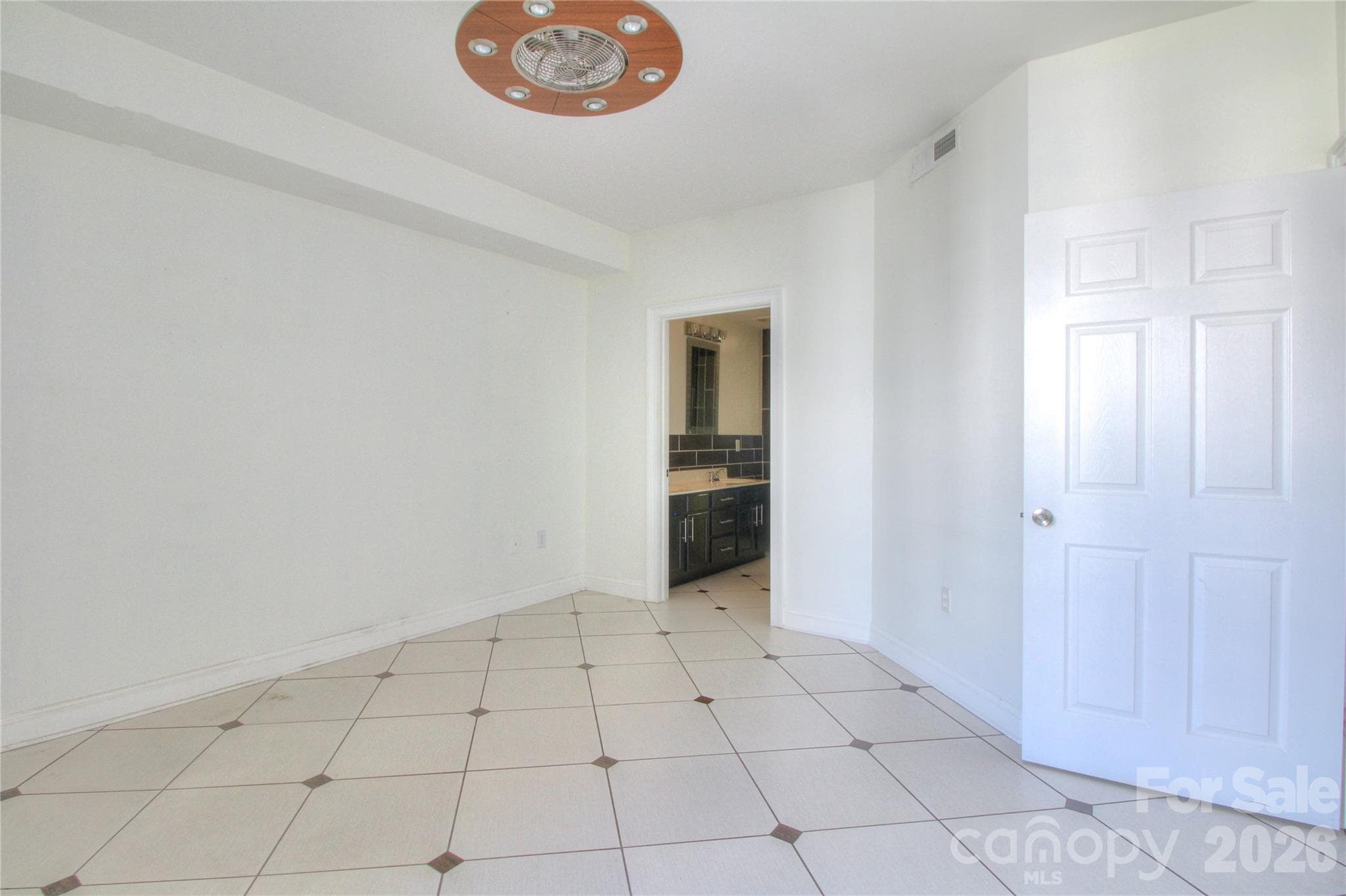 Condominium at 718 W Trade Street, Charlotte, photo 35 of 41