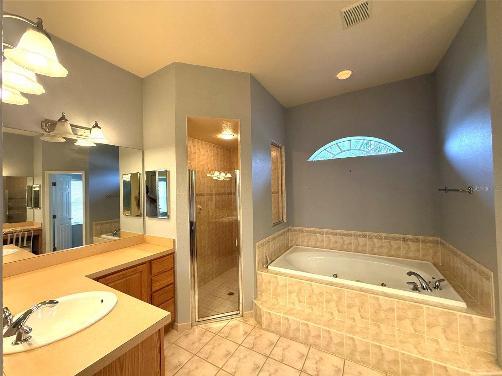 Single Family Residence at 3735 GAVIOTA DR, RUSKIN, photo 18 of 32