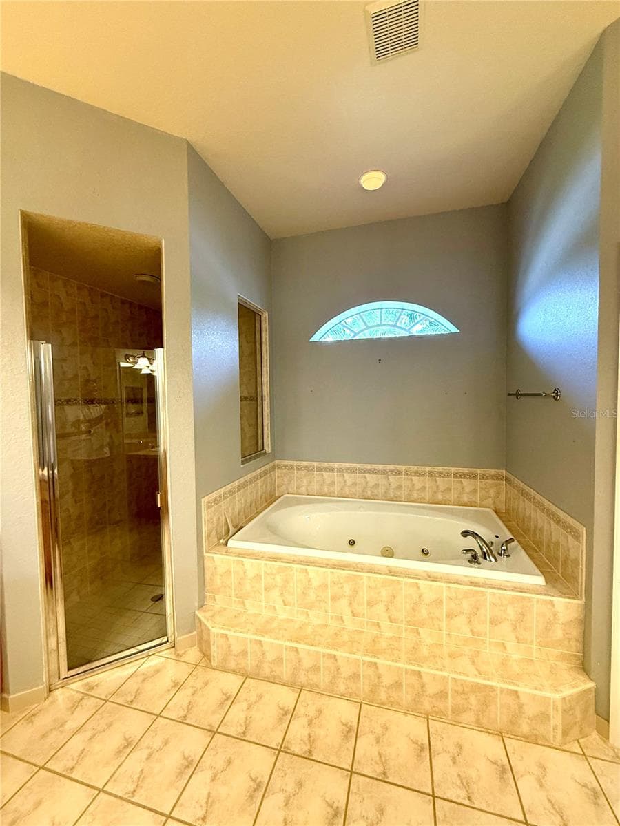 Single Family Residence at 3735 GAVIOTA DR, RUSKIN, photo 21 of 32