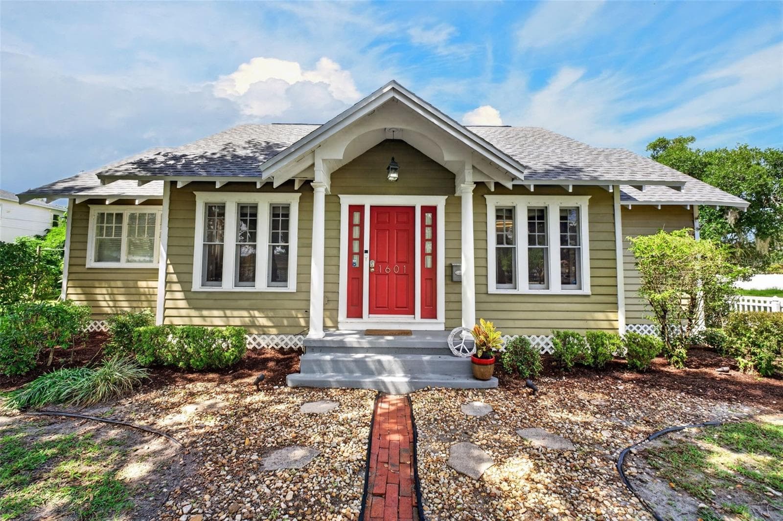 Single Family Residence at 1601 BRYN MAWR ST, ORLANDO, photo 4 of 100