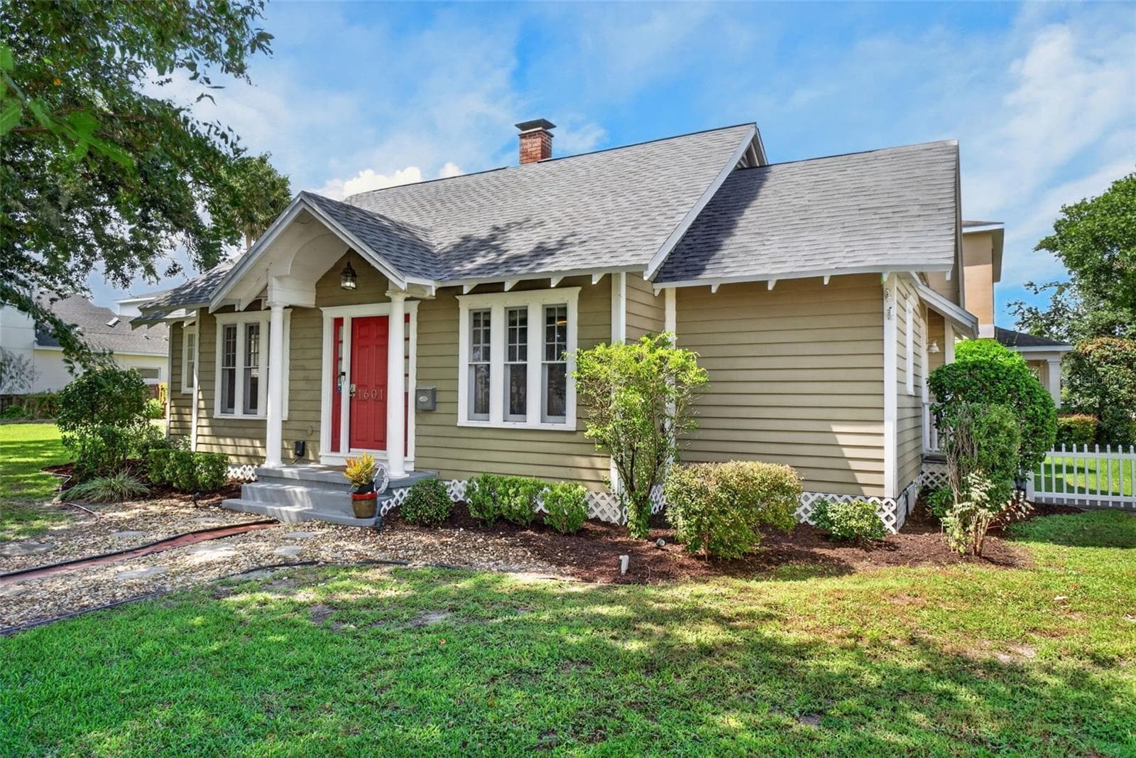 Single Family Residence at 1601 BRYN MAWR ST, ORLANDO, photo 6 of 100