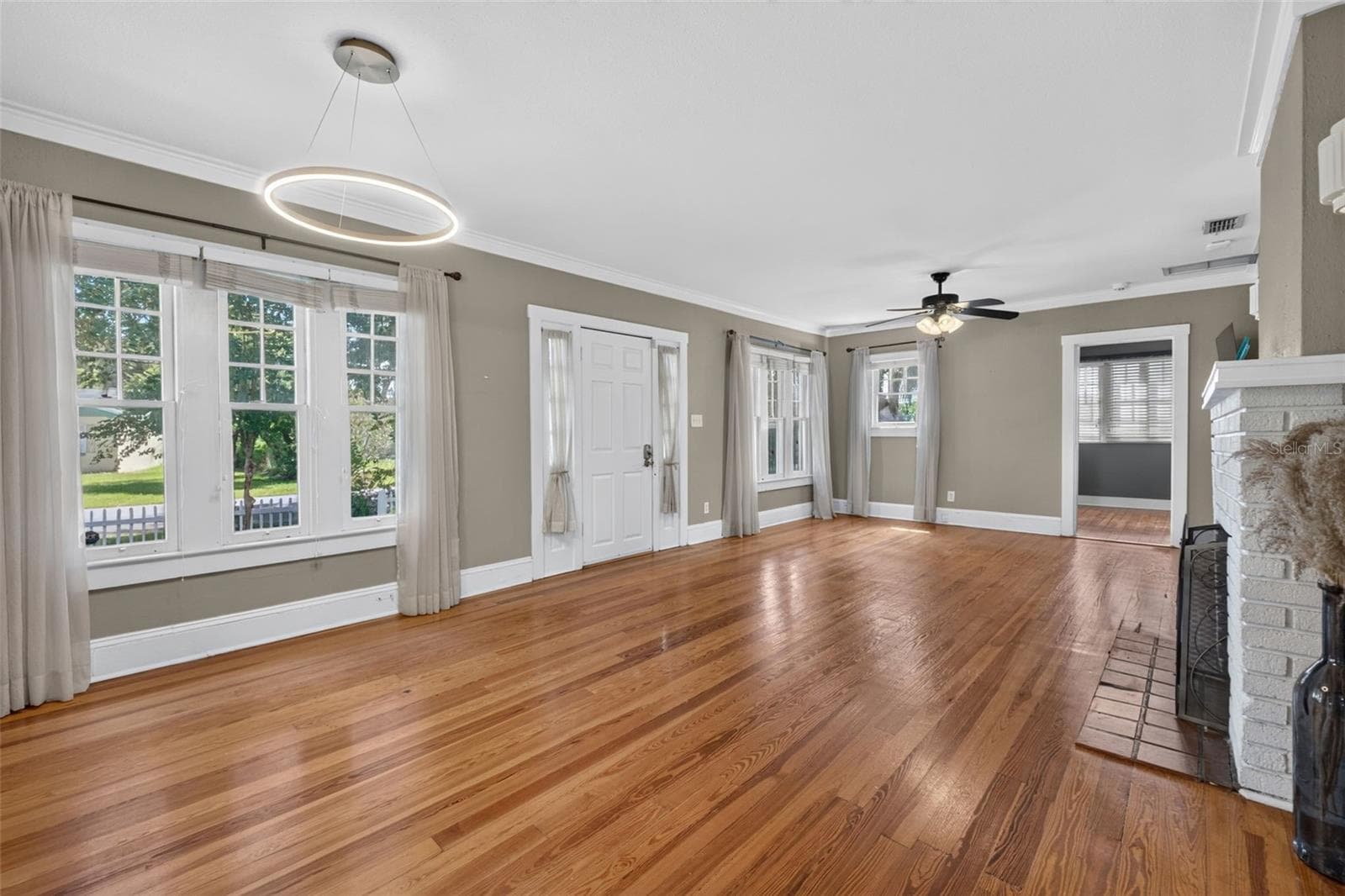 Single Family Residence at 1601 BRYN MAWR ST, ORLANDO, photo 11 of 100