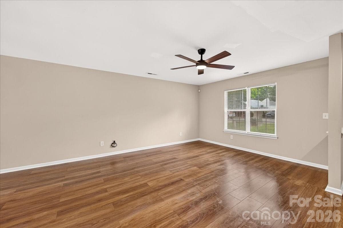 Single Family Residence at 2507 Anna Garrison Road, Charlotte, photo 6 of 40