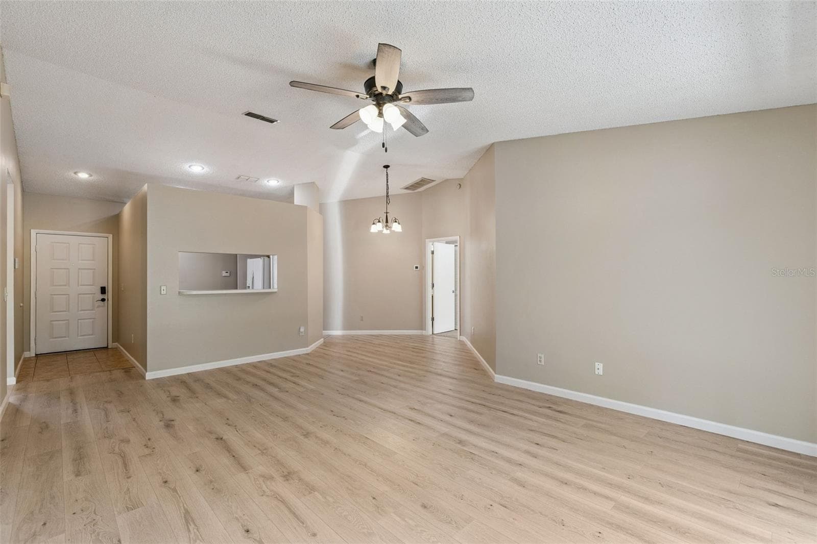 Single Family Residence at 1052 BRIELLE AVE, OVIEDO, photo 8 of 44