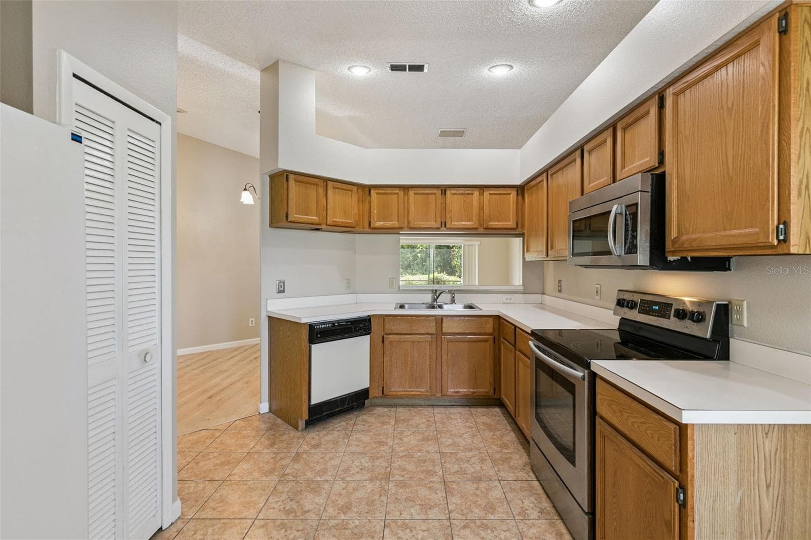 Single Family Residence at 1052 BRIELLE AVE, OVIEDO, photo 11 of 44