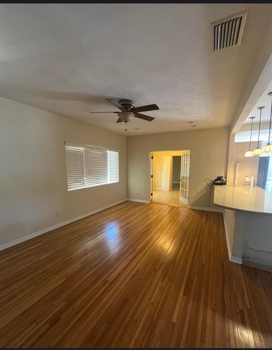 Single Family Residence at 601 34TH AVE NE, ST PETERSBURG, photo 6 of 6