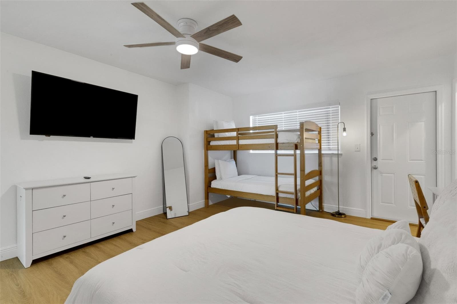 Spacious guest room offers flexible sleeping accommodations for family and visitors. - 18317 SUNSET BLVD, REDINGTON SHORES